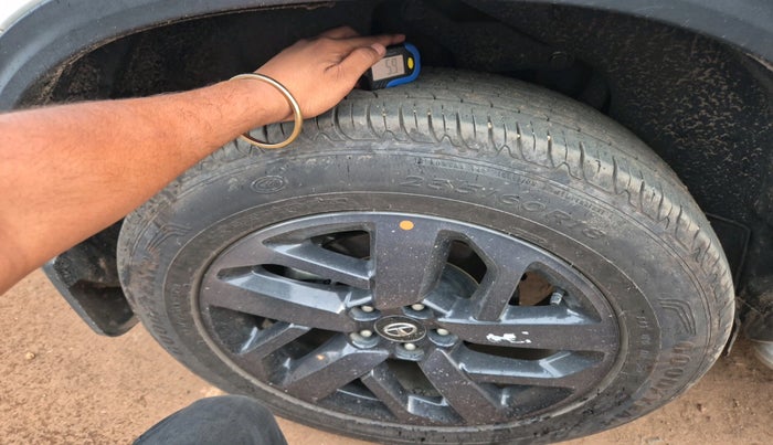 2021 Tata Safari XZA PLUS, Diesel, Automatic, 1,00,412 km, tyre