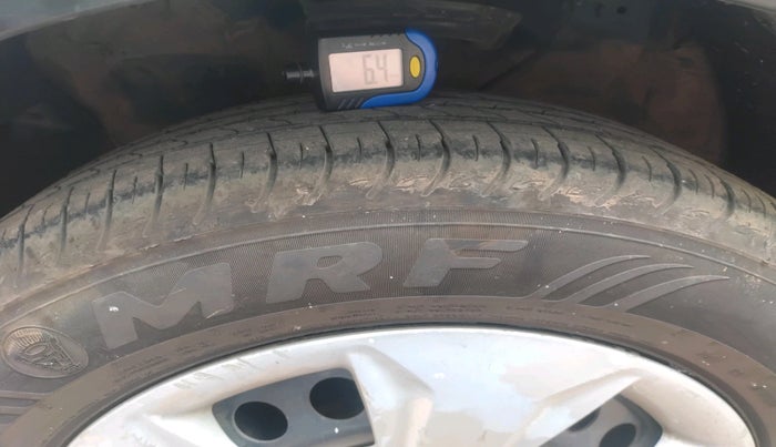 2016 Hyundai Creta BASE 1.4 DIESEL, Diesel, Manual, 2,28,628 km, tyre