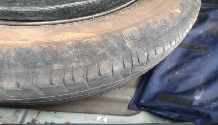 2016 Hyundai Creta BASE 1.4 DIESEL, Diesel, Manual, 2,28,628 km, tyre