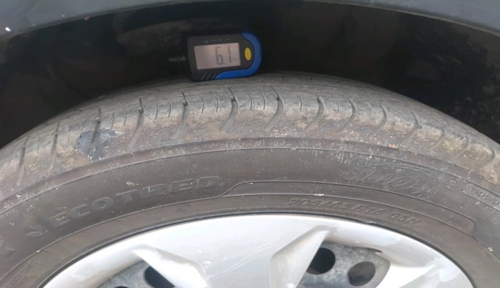 2016 Hyundai Creta BASE 1.4 DIESEL, Diesel, Manual, 2,28,628 km, tyre