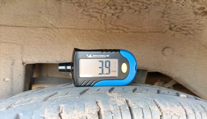 2019 Maruti Alto LXI, Petrol, Manual, 59,187 km, tyre