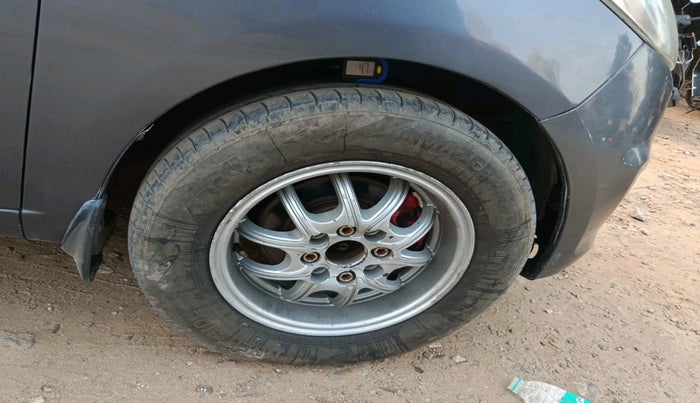 2013 Hyundai i10 ASTA 1.2, Petrol, Manual, 1,12,195 km, tyre