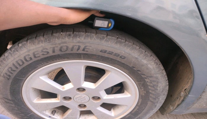 2007 Maruti Swift ZXI 1.3, Petrol, Manual, 75,380 km, tyre