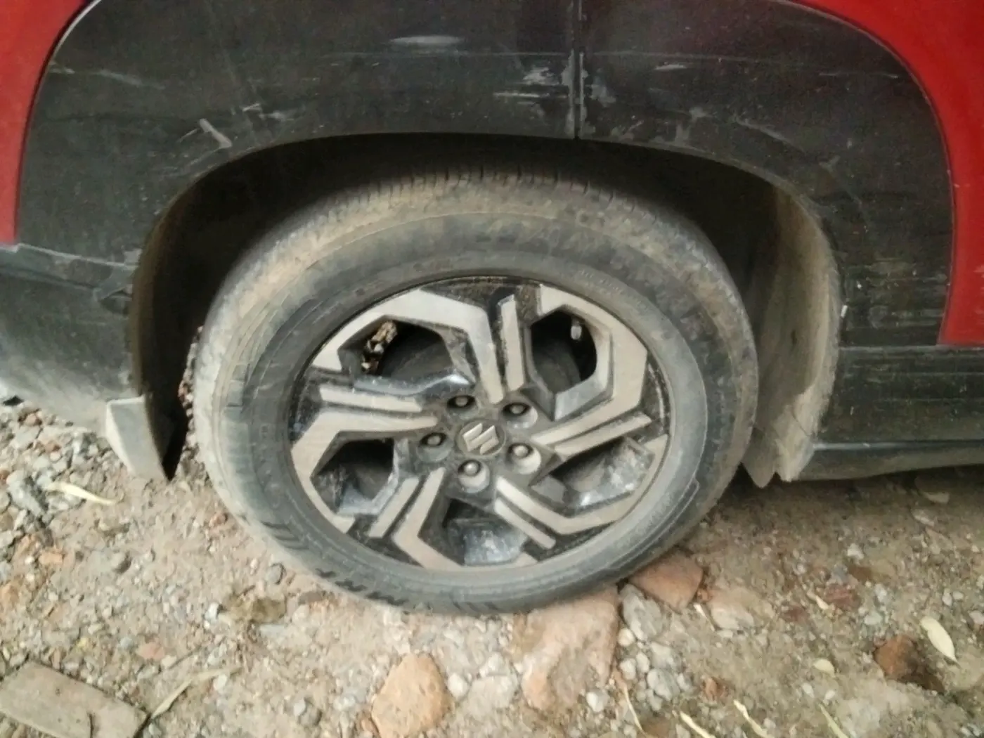2022 Maruti BREZZA ZXI + SMART HYBRID, Petrol, Manual, 1,07,110 km, tyre