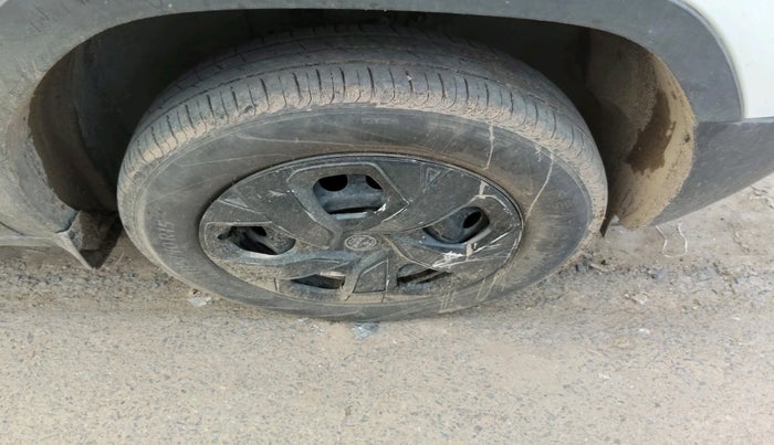 2024 Tata PUNCH PURE MT, Petrol, Manual, 29,780 km, tyre