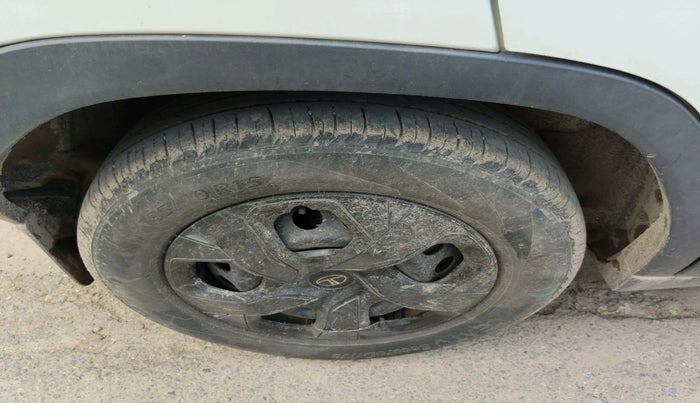 2024 Tata PUNCH PURE MT, Petrol, Manual, 29,780 km, tyre