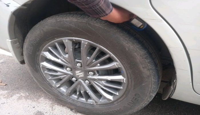 2019 Maruti Ertiga ZXI+ SHVS, Petrol, Manual, 74,200 km, tyre