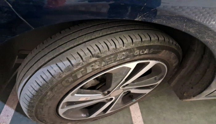 2023 Tata ALTROZ XZ + SUNROOF, Petrol, Manual, 24,276 km, tyre