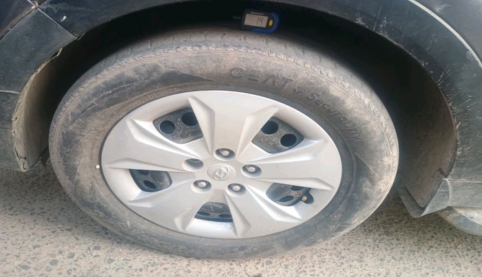 2017 Hyundai Creta E PLUS 1.6 PETROL, Petrol, Manual, 80,275 km, tyre