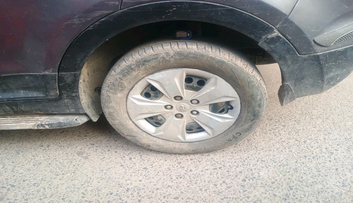 2017 Hyundai Creta E PLUS 1.6 PETROL, Petrol, Manual, 80,275 km, tyre