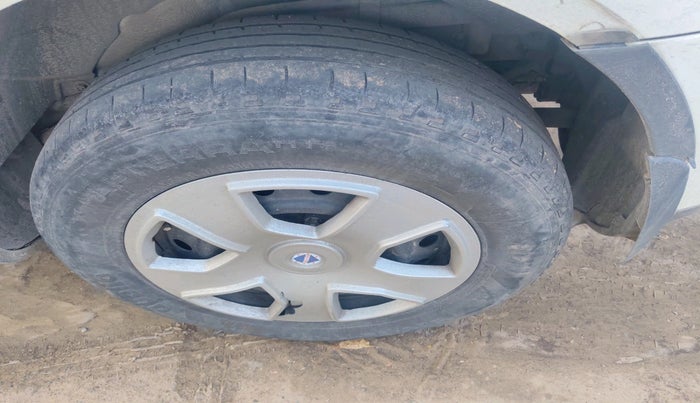 2017 Mahindra XUV500 W6, Diesel, Manual, 1,27,995 km, tyre