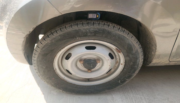 2019 Datsun Redi Go A, CNG, Manual, 32,464 km, tyre