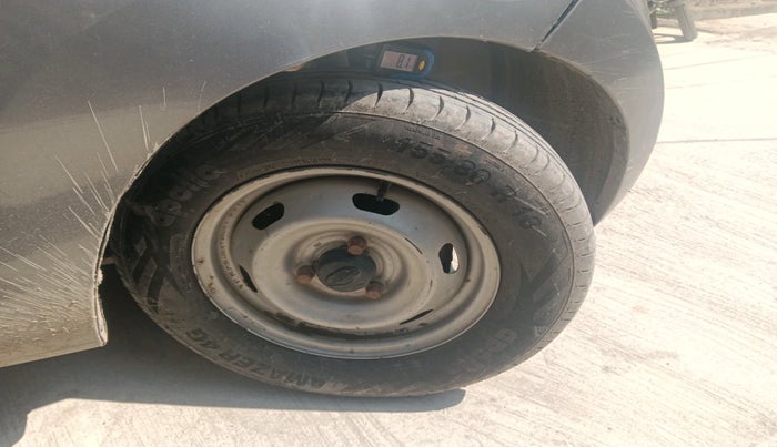 2019 Datsun Redi Go A, CNG, Manual, 32,464 km, tyre