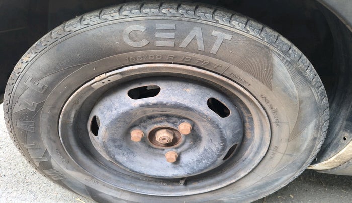 2016 Datsun Go A, Petrol, Manual, 31,959 km, tyre