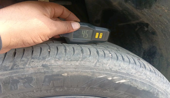 2024 Maruti BREZZA LXI S- CNG, CNG, Manual, 32,068 km, tyre