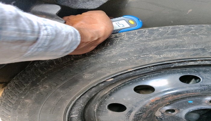 2014 Maruti Swift Dzire VXI, Petrol, Manual, 80,731 km, tyre