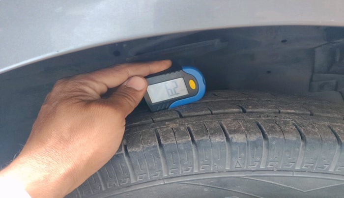 2014 Maruti Swift Dzire VXI, Petrol, Manual, 80,731 km, tyre