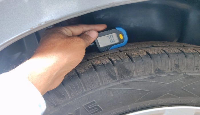 2014 Maruti Swift Dzire VXI, Petrol, Manual, 80,731 km, tyre