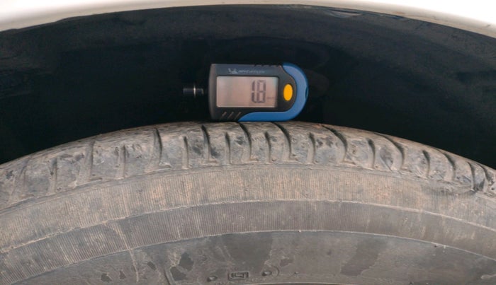 2015 Ford Ecosport TITANIUM 1.5L DIESEL, Diesel, Manual, 1,62,377 km, tyre