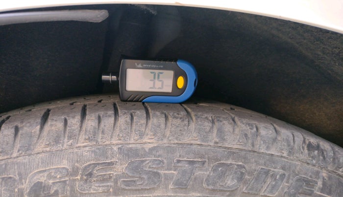 2015 Ford Ecosport TITANIUM 1.5L DIESEL, Diesel, Manual, 1,62,377 km, tyre