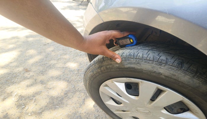 2014 Maruti Swift Dzire VXI, Petrol, Manual, 1,35,041 km, tyre