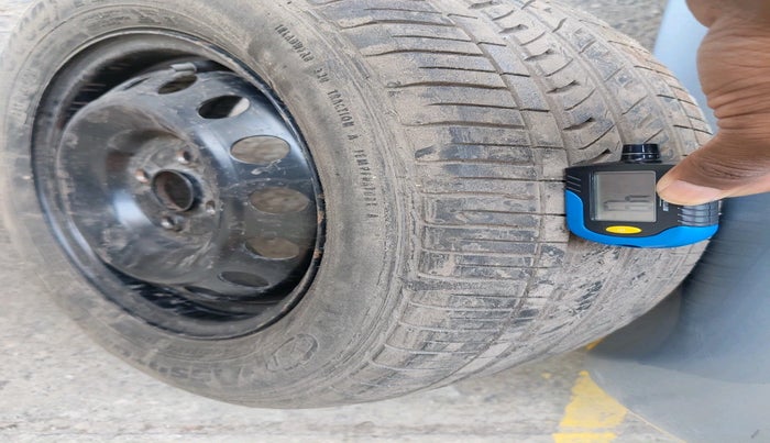 2011 Toyota Etios G, Petrol, Manual, 96,640 km, tyre