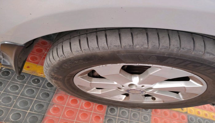 2016 Mercedes Benz GLE 250 D4 MATIC, Diesel, Automatic, 1,26,064 km, tyre