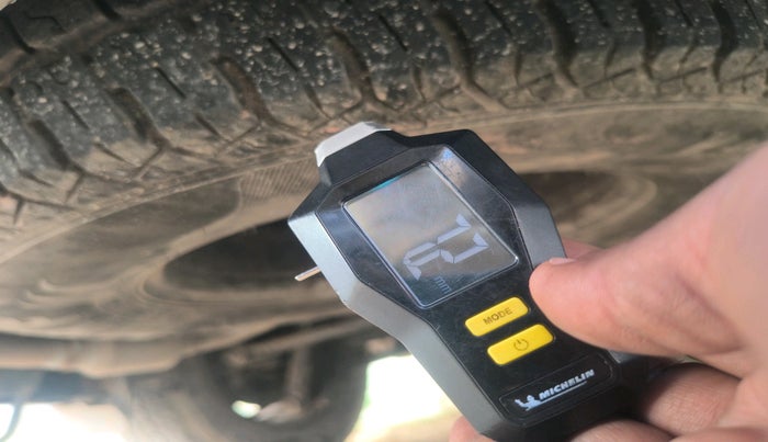 2018 Tata Hexa XM 4X2 7 STR, Diesel, Manual, 44,253 km, tyre