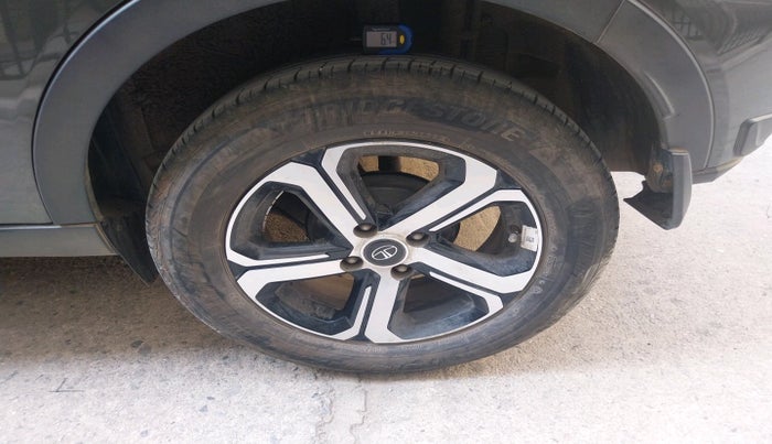 2022 Tata NEXON XZA PLUS (HS) PETROL, Petrol, Automatic, 18,998 km, tyre