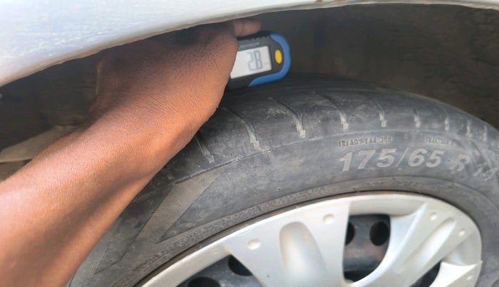 2014 Honda Amaze 1.2L I-VTEC S AT, Petrol, Automatic, 77,504 km, tyre