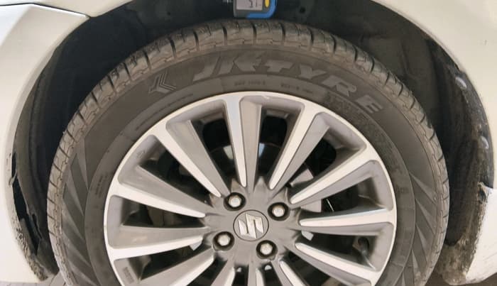 2021 Maruti Ciaz ALPHA  AT 1.5 SHVS PETROL, Petrol, Automatic, 1,14,305 km, tyre
