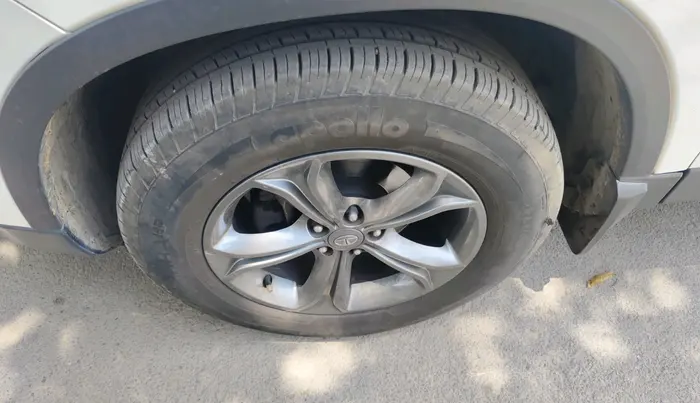 2021 Tata Harrier XT PLUS 2.0L KRYOTEC, Diesel, Manual, 22,915 km, tyre