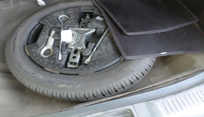 2015 Maruti S Cross ZETA 1.3, Diesel, Manual, 1,15,643 km, tyre