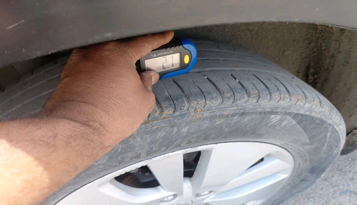 2015 Maruti S Cross ZETA 1.3, Diesel, Manual, 1,15,643 km, tyre