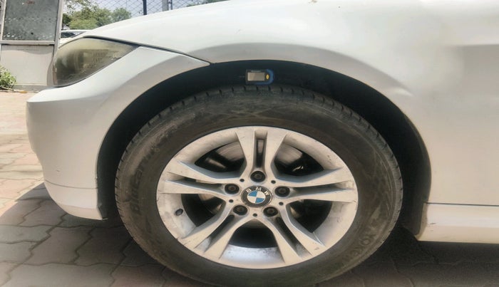 2012 BMW 3 Series 320d, Diesel, Automatic, 1,53,144 km, tyre