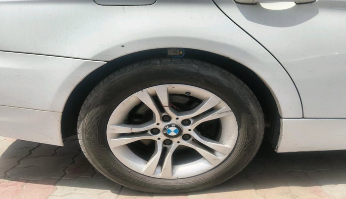 2012 BMW 3 Series 320d, Diesel, Automatic, 1,53,144 km, tyre