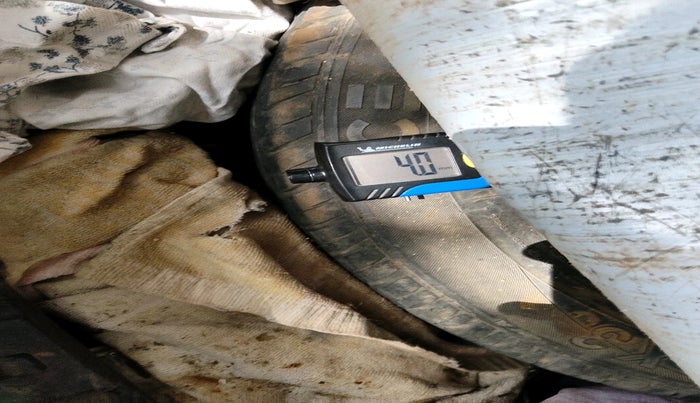 2011 Honda City 1.5L I-VTEC S MT, CNG, Manual, 1,35,421 km, tyre