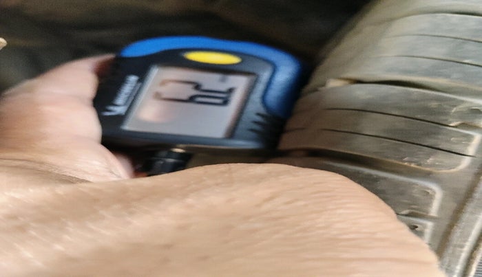 2011 Honda City 1.5L I-VTEC S MT, CNG, Manual, 1,35,421 km, tyre