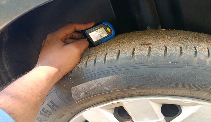 2014 Volkswagen Polo COMFORTLINE 1.2L, Diesel, Manual, 1,49,888 km, tyre