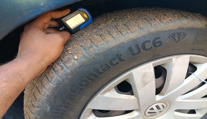 2014 Volkswagen Polo COMFORTLINE 1.2L, Diesel, Manual, 1,49,888 km, tyre