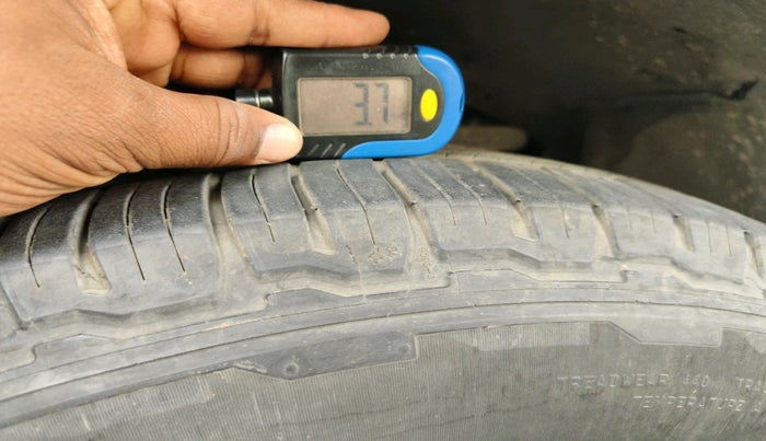 2018 Toyota Fortuner 2.8 4X2 MT, Diesel, Manual, 1,76,049 km, tyre