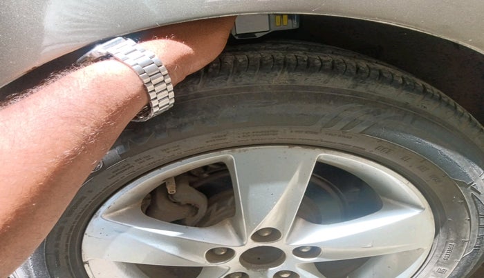 2012 Hyundai New Elantra 1.8 S VTVT, Petrol, Manual, 94,541 km, tyre