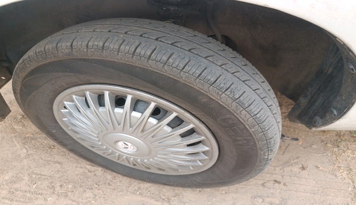 2014 Maruti Alto 800 LXI, Petrol, Manual, 57,736 km, tyre