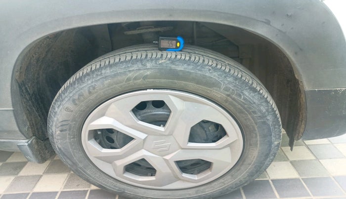 2024 Maruti BREZZA VXI S-CNG, CNG, Manual, 26,102 km, tyre