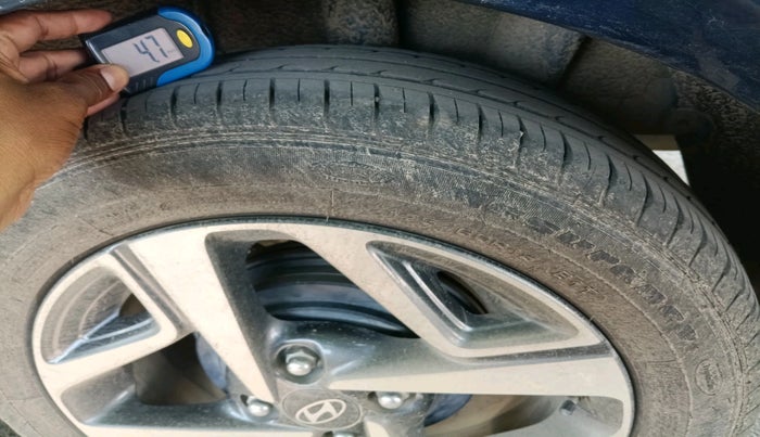 2024 Hyundai AURA SX 1.2, Petrol, Manual, 37,741 km, tyre