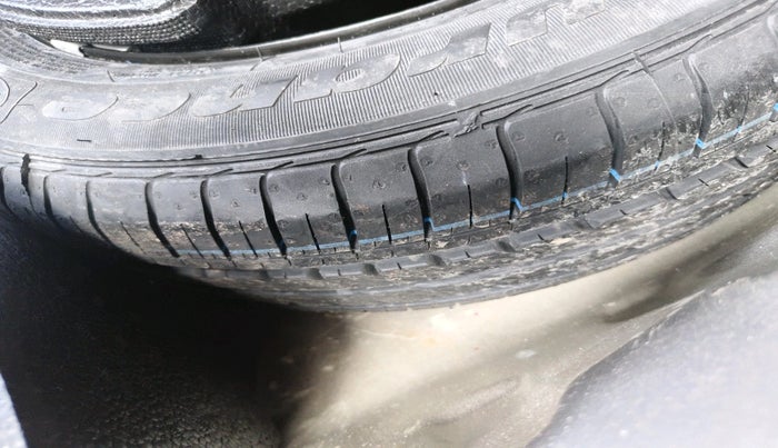 2016 Maruti Ciaz ZXI, Petrol, Manual, 41,248 km, tyre