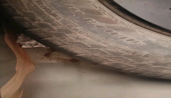 2011 Hyundai i10 MAGNA 1.2, Petrol, Manual, 82,109 km, tyre