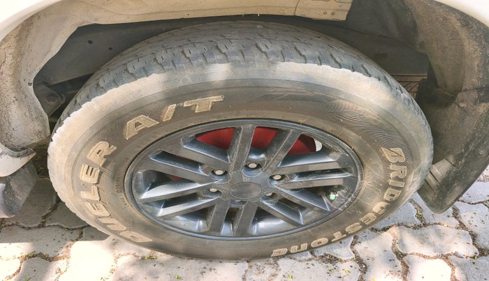 2016 Toyota Fortuner 3.0 4X2 MT, Diesel, Manual, 1,44,881 km, tyre