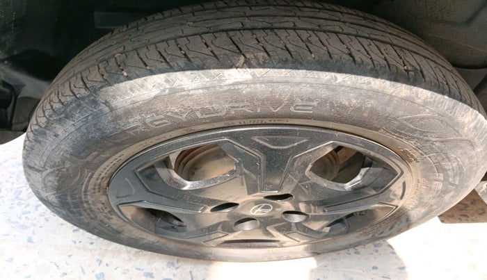 2024 Tata PUNCH ACCOMPLISHED MT CNG, CNG, Manual, 56,510 km, tyre