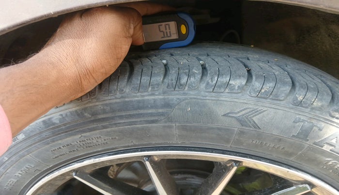 2018 Tata Tiago XZA PETROL, Petrol, Automatic, 63,495 km, tyre